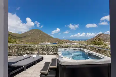 Image de The Rock 1 Duplex Appartement Vue Mer avec Jacuzzi