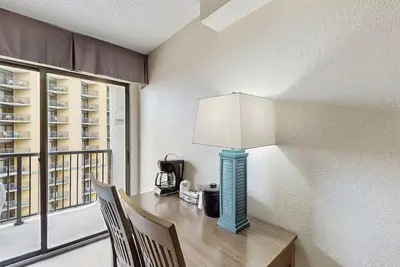 Image de Carolinian Beach Resort 8th-floor studio with Ac, pool, & hot tub