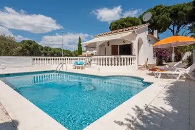 Image de Agréable maison avec piscine privée à L'Escala-Hutg-006380