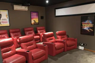 Image de Space, Luxury and Style+ Home Theatre Room