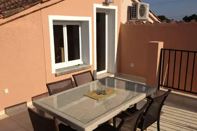 Image de Appartement avec piscine commune, plage à 3km, terrasse et jardin