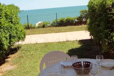Image de Rez-de-jardin à Sète: 2 pièces, piscine, parking, terrasse