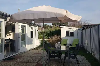 Image de Charming vacation bungalow for up to 6 people in a quiet location close to the beach