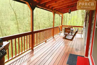 Image de Guest Favorite! 701 Five Star Reviews | Pet Friendly | Walking Trail | Firepit