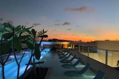 Image de High rise beach apartment with private patio jaccuzi