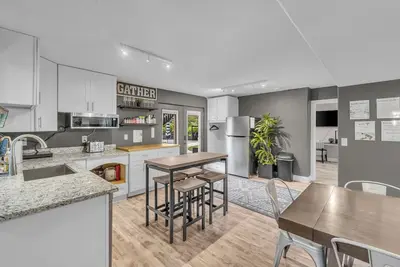 Image de Hot Tub+Pool, Steam Shower, 4 Bedrooms, 2King Beds+2Queen Beds, 2 Full Baths