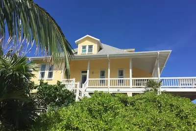 Image de Barefoot Beach - oceanfront beach house w/ private beach, sunrise & sunset views