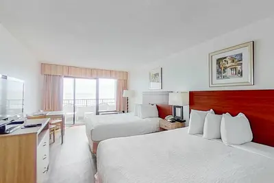 Image de 3rd Floor Oceanfront, Dog Friendly, Snowbird Friendly Studio w/Pool & Hot Tub