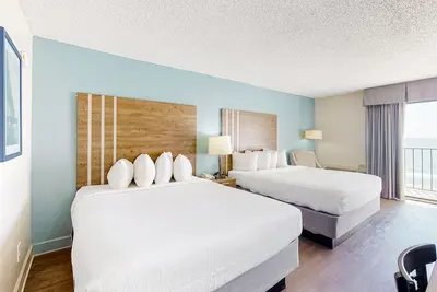 Image de Carolinian Beach Resort 7th-floor oceanfront studio with Ac, pool, & hot tub