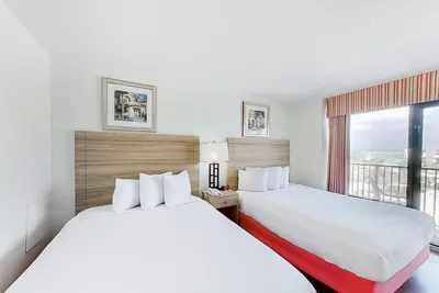 Image de 10th Floor Partial Coast View Studio w/ Ac, WiFi, Pool/Hot Tub