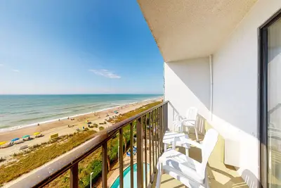 Image de Carolinian Beach Resort 7th-floor oceanfront studio with Ac, pool, & hot tub