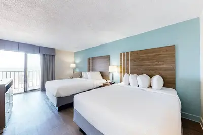 Image de Carolinian Beach Resort 7th-floor oceanfront studio with pool, hot tub, & Ac