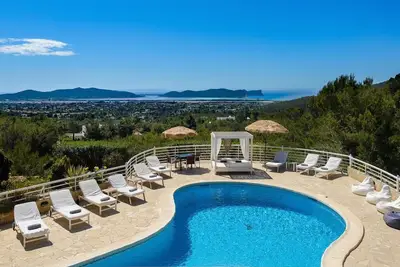 Image de Sea-view Villa, Km4/ 8 min. from Playa d'en Bossa / Dj equipment