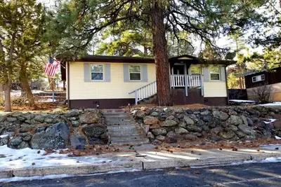 Image de Hillside Cottage In The Pines With Great Views