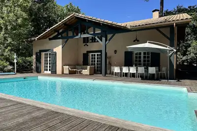 Image de Villa Lalalandes Belle villa 12 pers avec grande piscine au cœur du golf