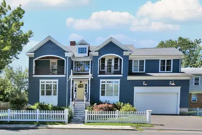 Image de \"Sea-Duced\" by the Beach! Entire Home Near Downtown Fairfield