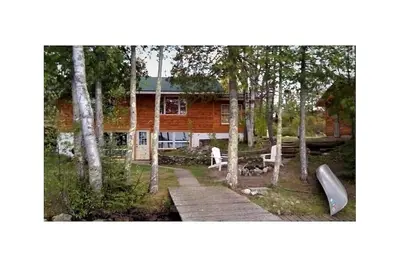 Image de All season lake front cabin, 2 bdrms + futon, 2 full baths, sauna, sleeps 4-5