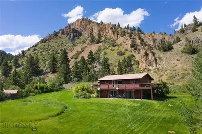 Image de Canyon House near Yellowstone