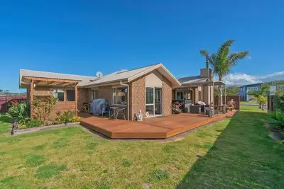 Image de Sleeps 10 and a Minutes walk to the beach