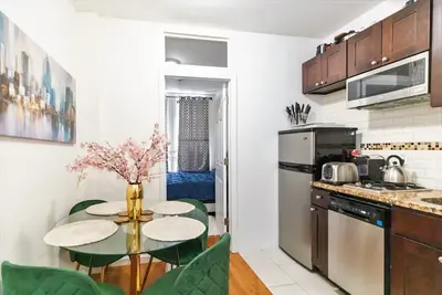 Image de Saint Marks Cozy 2br/1. 5ba~ Prime East Village