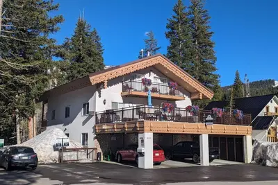 Image de Brighton Ski Resort, Powder Hound Chalet Utah