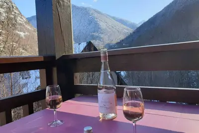 T2 avec vue sur les montagnes à Bagnères-de-Luchon