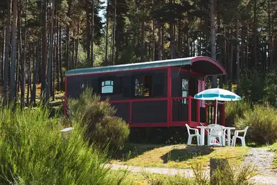 Image de Roulotte de 17m2 pour 4 personnes.