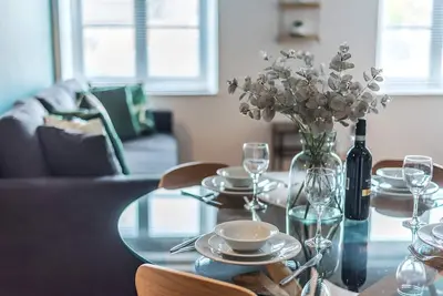 Image de The Tannery - 2 bed 2 bath apartment with parking
