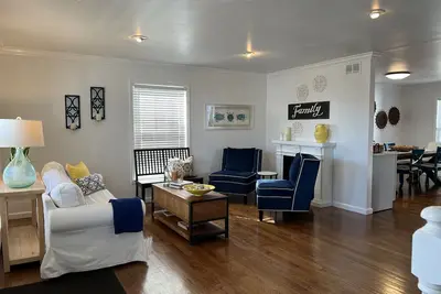 Image de Cozy & Private Family Beach Home in Lake Como\n\n