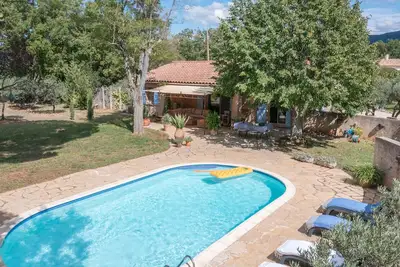 Image de Villa Rosa – Villa familiale avec piscine, oliveraie et vue près d’Aups