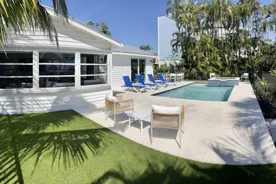 Private house with Pool and Spa!