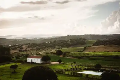 Image de Beautiful cottage with stunning views and pool
