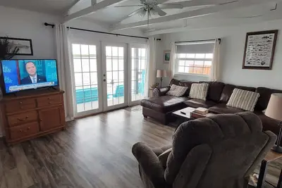 Image de Redfish Cabin - Sleeps 8 - Boat Dock & Ramp