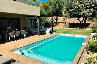 Image de Villa de charme neuve à 3 km du port de st Florent et des plages