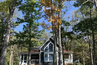 New Modern, Mountain Views & Natural Habitat