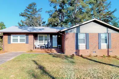 Image de Par 4 Augusta Cottage