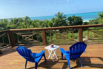 2 Bedroom Home on the Prettiest Bay in North Cat Island