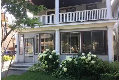 Image de Entire Cozy Apartment in Ohio City. Near Downtown.