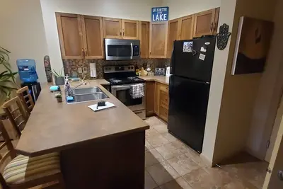 Image de Sun Beach Kelowna- 1 bed plus den