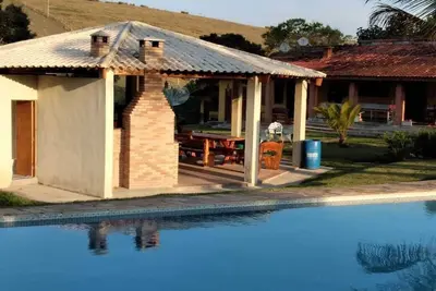 Encantadora Chácara Milagre Das Colinas