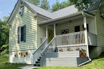 Image de Completely  Renovated house 5 Minutes from downtown Hannibal Historic District.