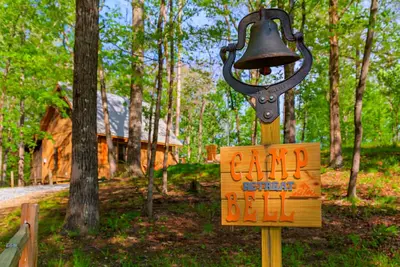 Image de Camp Bell at Twin Rivers - Peaceful Cabin w/Firepit & Outdoor Movie Projector!