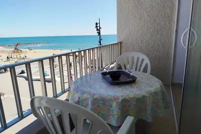 Image de Plage, commerces et animations pour ce T2 avec parking privatif -4at30