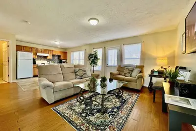 Image de 260 Overbrook · Jason's Attached home