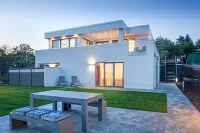 Image de Architektenvilla in Südhanglage