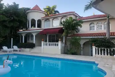 Image de The Crown Villa