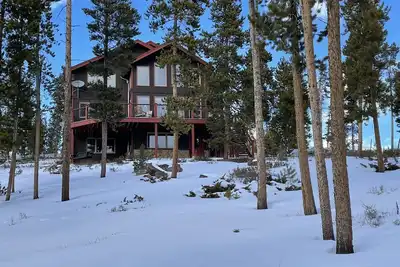 Image de Mountain Top Home with Breathtaking Panoramic Views