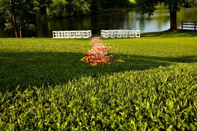 Image de Events&Pets 👍 * Weddings* Retreats*Nature*Hot Tub w/ central location!