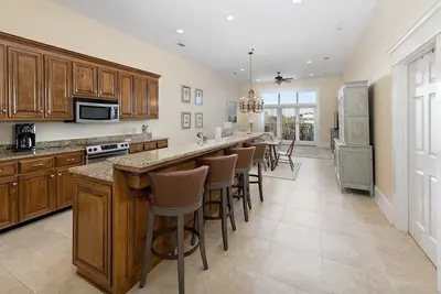 Image de Sea Point Condo #302