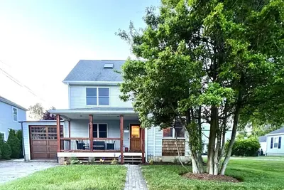 Image de Spring Lake, Lake Como, Belmar, Luxury Beach Home